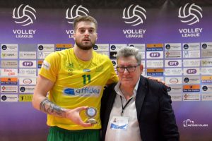 Ο Άγγελος Μάρκου βραβεύεται ως MVP